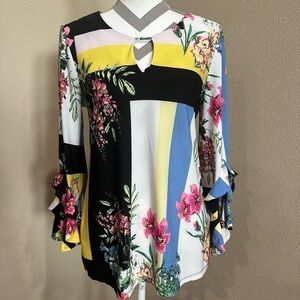 Melissa Paige floral blouse with loose/bell sleeves and keyhole